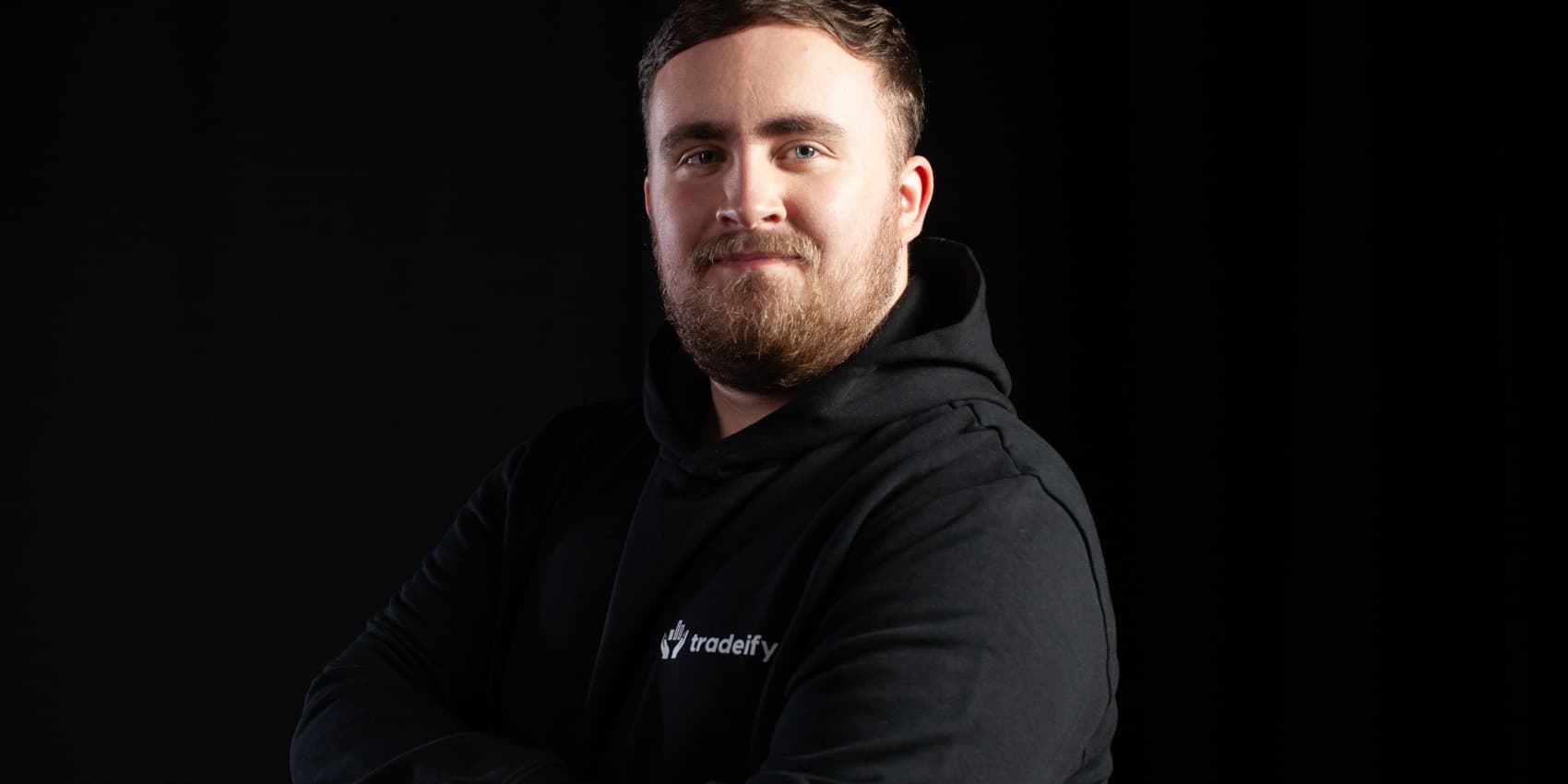 Luke Littler and Tradeify sponsorship announcement